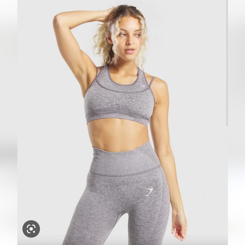 Matching set Gymshark Vital Rise Sports Bra and Leggings in Smokey Grey